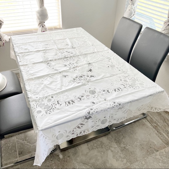 Vinyl Lace Rectangular Dining Table Cover Floral Cream White 72” X 53” - Picture 4 of 4